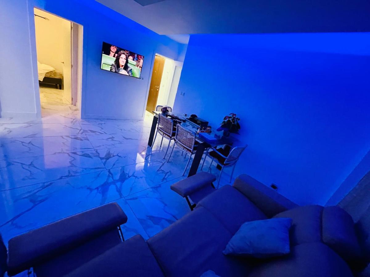 Queen Apartments Santa Coloma de Gramenet Екстер'єр фото